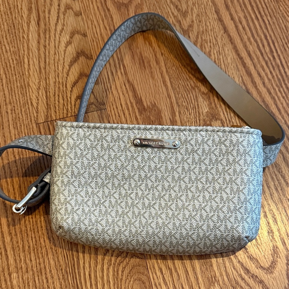 Michael Kors Silver Patterned Crossbody Bag